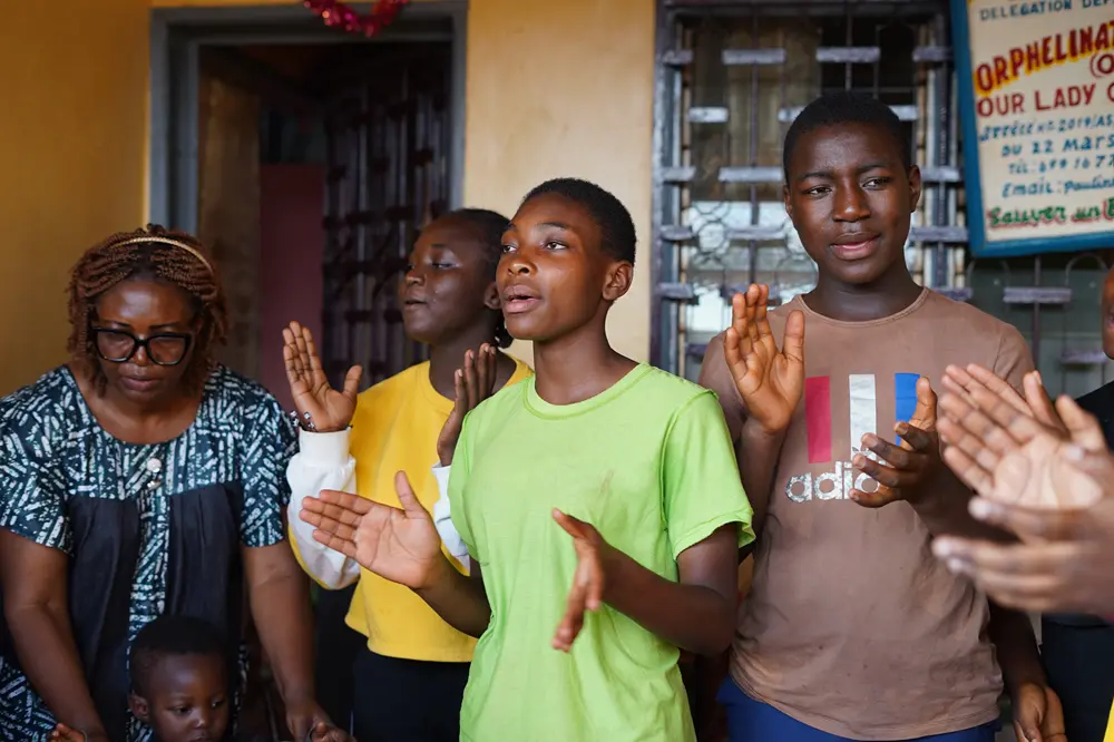 initiative sociale en faveur des enfants de l orphelinat ondapa a bafoussam